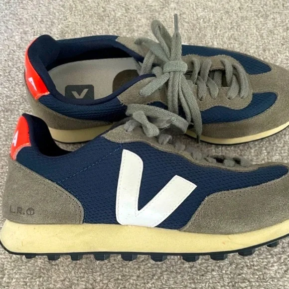 Veja Rio Branco - Navy and Olive Green Sneakers - Picture 3 of 6